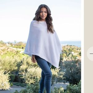 ✨Barefoot Dreams Cozy Chic poncho